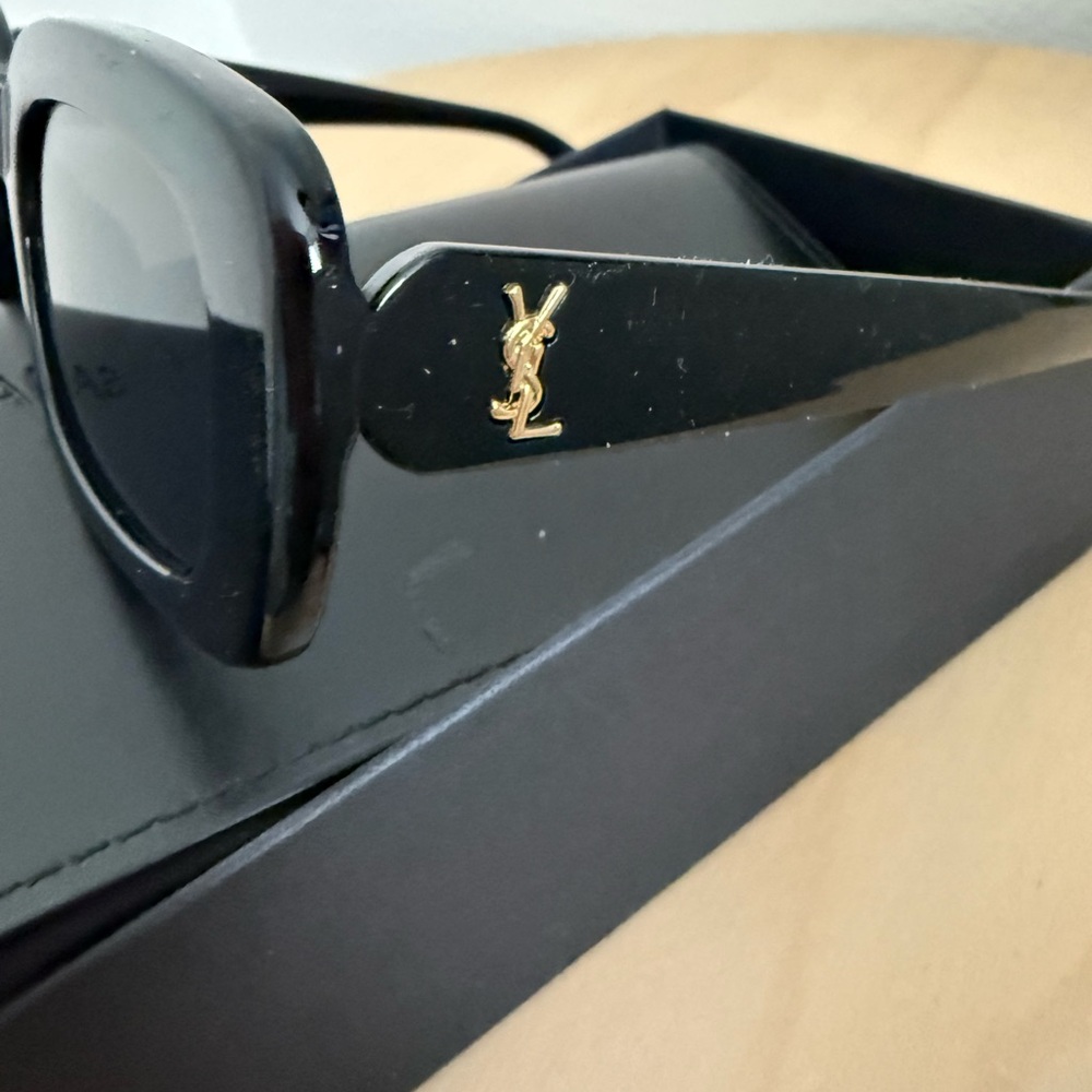 YSL Black Women's Fashion Sunglasses - Classic Rectangle Style - Picture 2 of 3